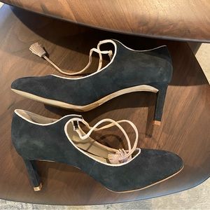 Boden Gray Suede Tassel Tie Heels Pumps